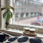 Apartament Luxury 2br Home-free Parking And Walk To Center And Train *